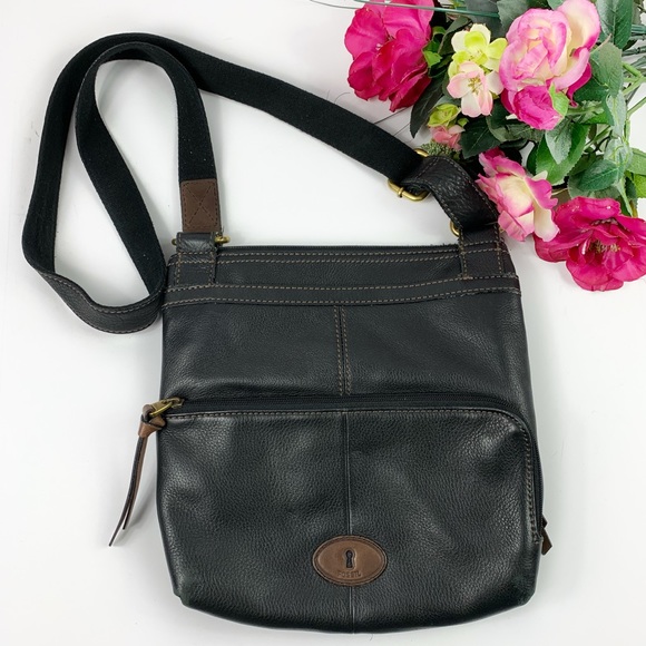 black medium crossbody bag